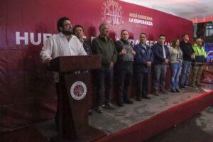 Isaac Montoya da el banderazo de inicio de los trabajos del Tren de Pavimentación enviado por el Gobierno de México
